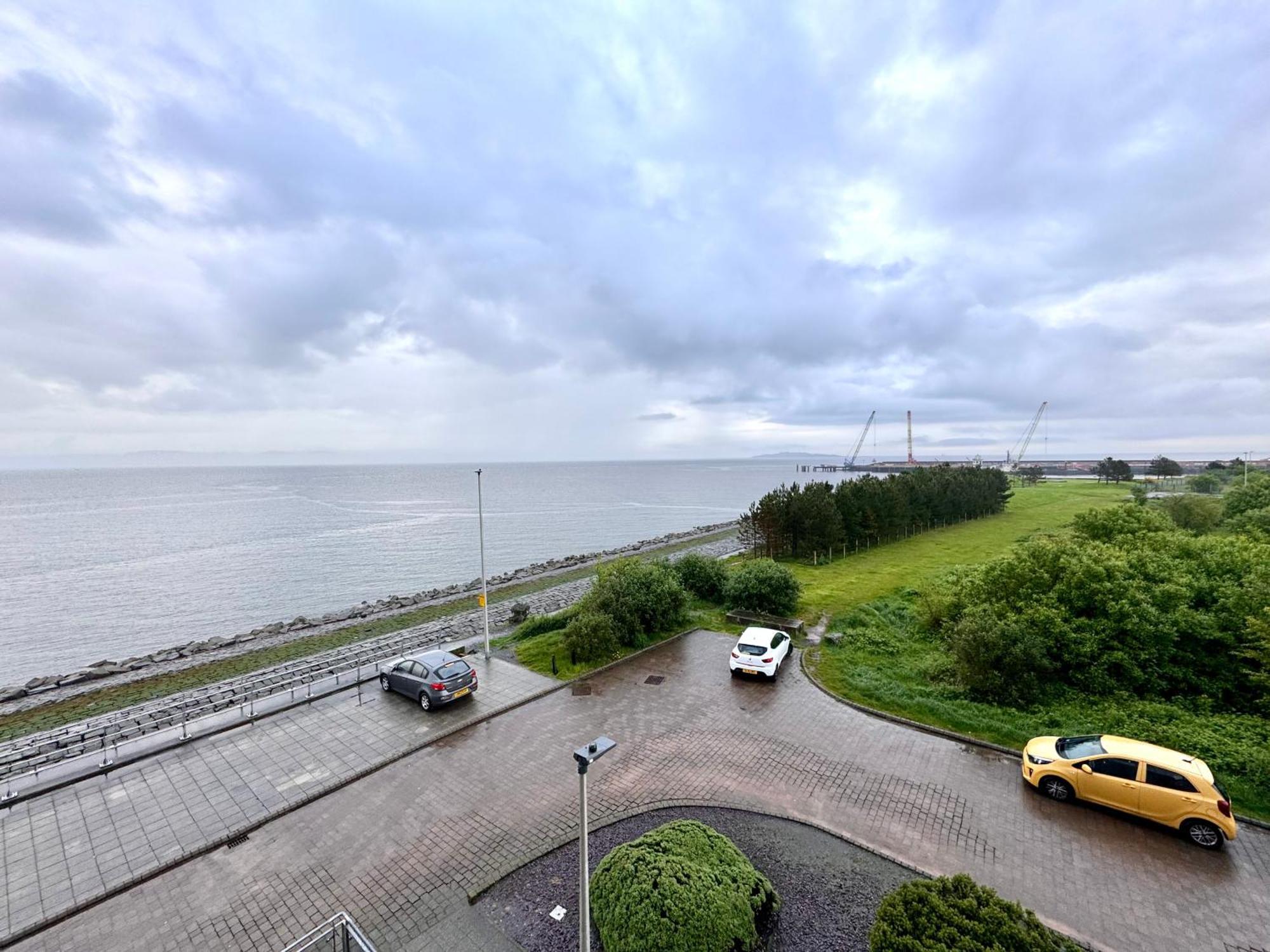 Ocean Park Apartments - Oceanfront - Free Parking And Fast Wifi Edinburgh Luaran gambar