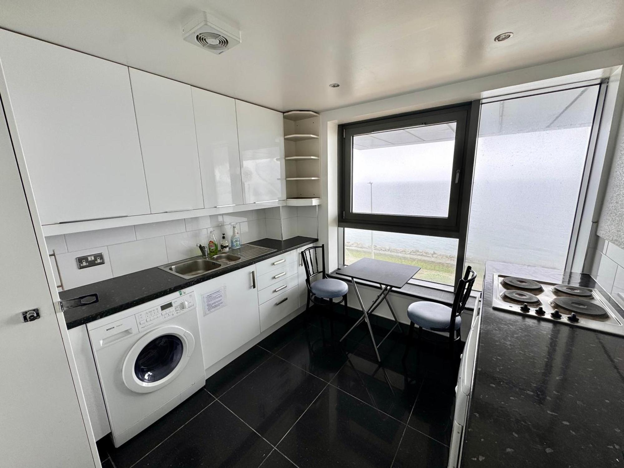 Ocean Park Apartments - Oceanfront - Free Parking And Fast Wifi Edinburgh Luaran gambar