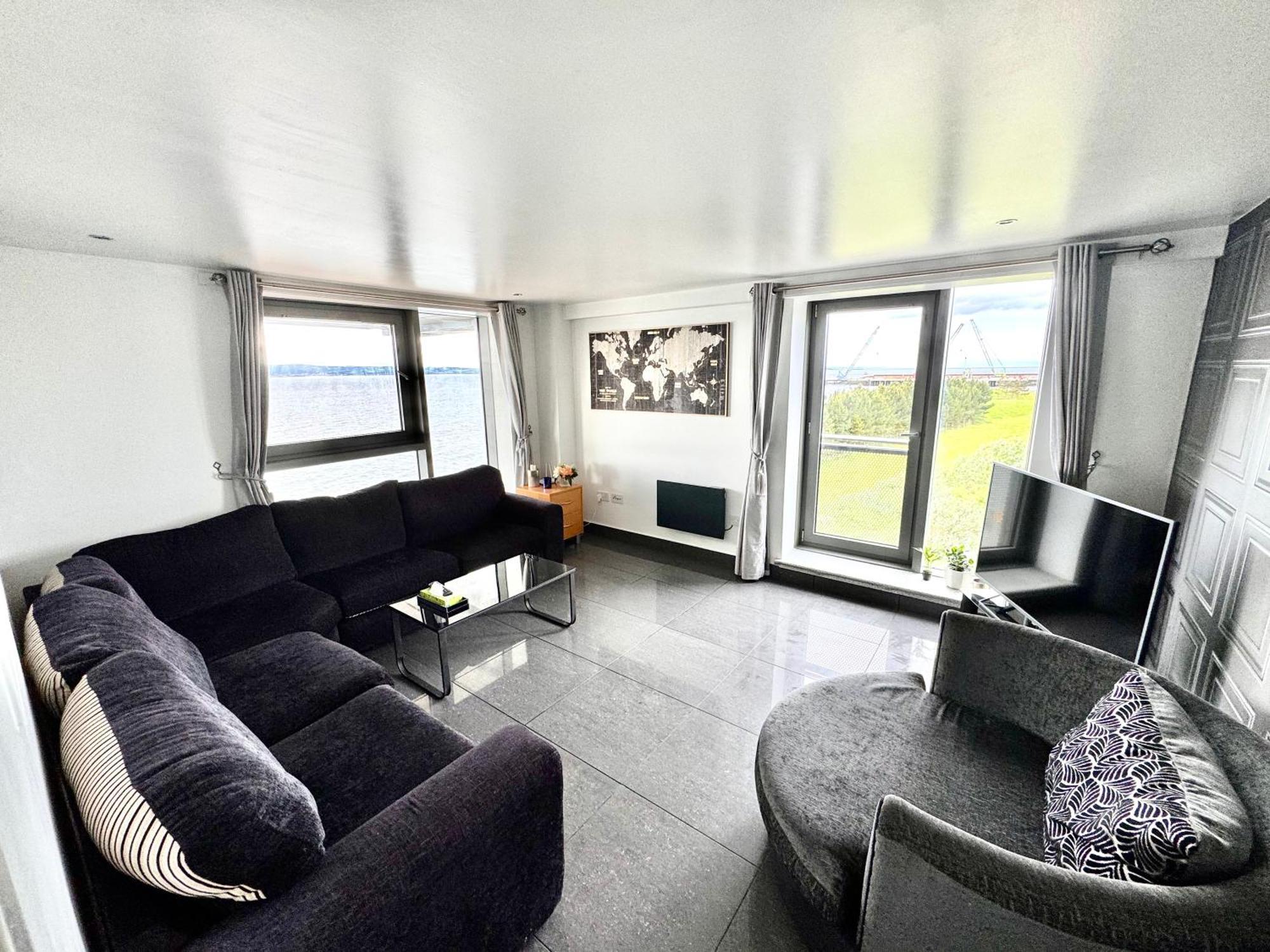 Ocean Park Apartments - Oceanfront - Free Parking And Fast Wifi Edinburgh Luaran gambar