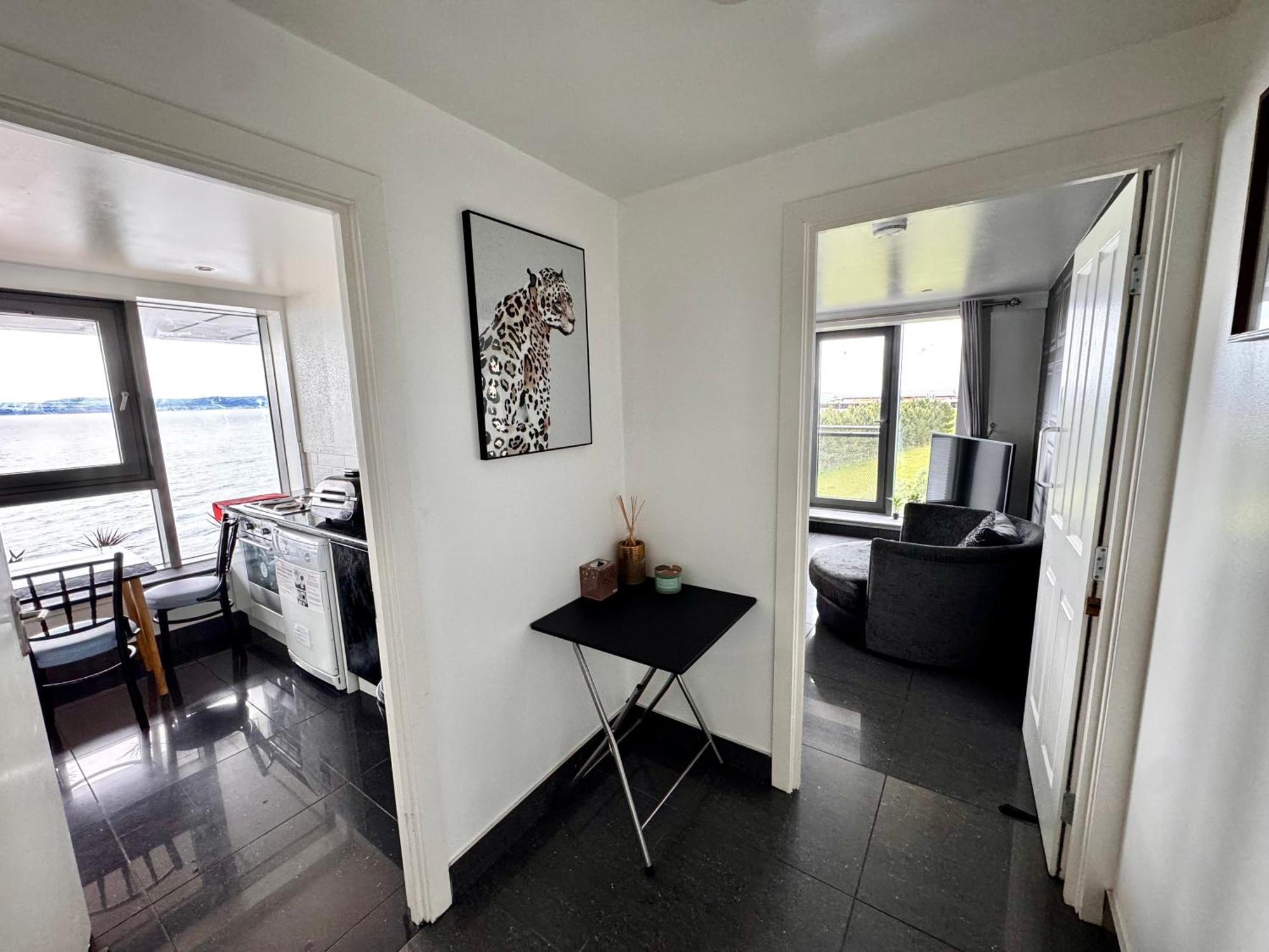 Ocean Park Apartments - Oceanfront - Free Parking And Fast Wifi Edinburgh Luaran gambar
